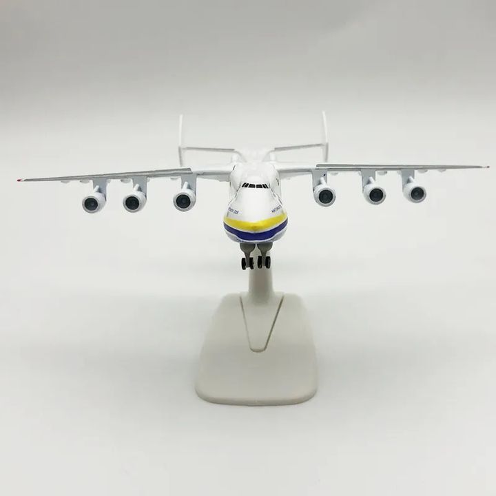 Mô Hình Máy Bay Vận Tải Antonov AN-225 20cm